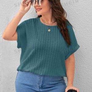 تي شيرت SHEIN LUNE Plus بأكمام جناح الخفاش