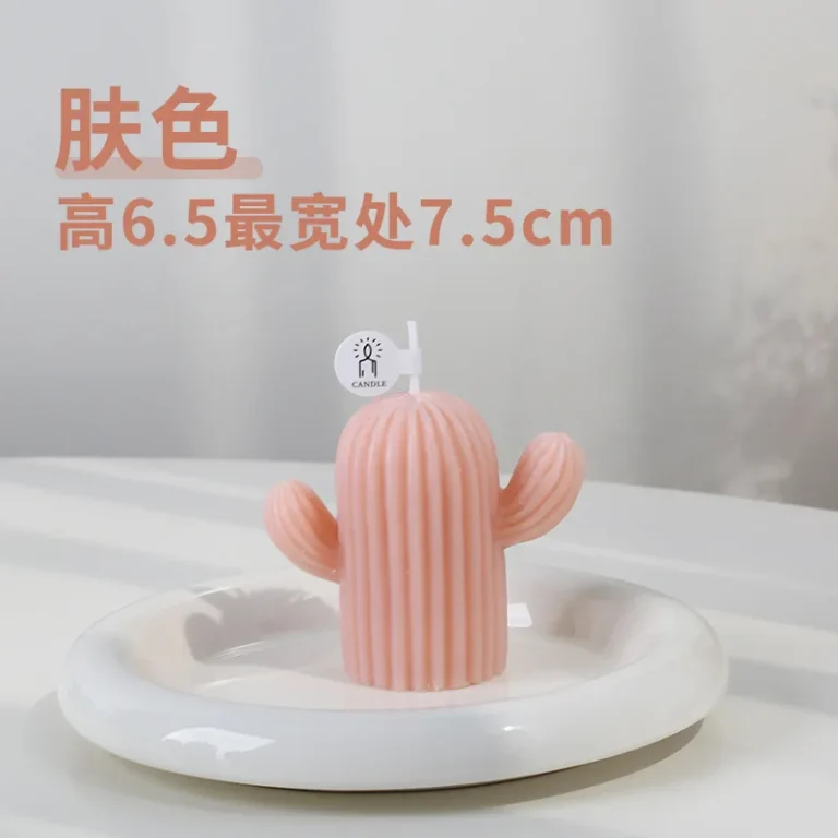 شمعة معطرة على شكل صبار